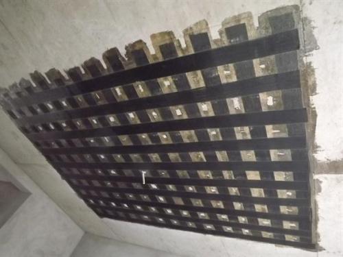 阎良楼板加固